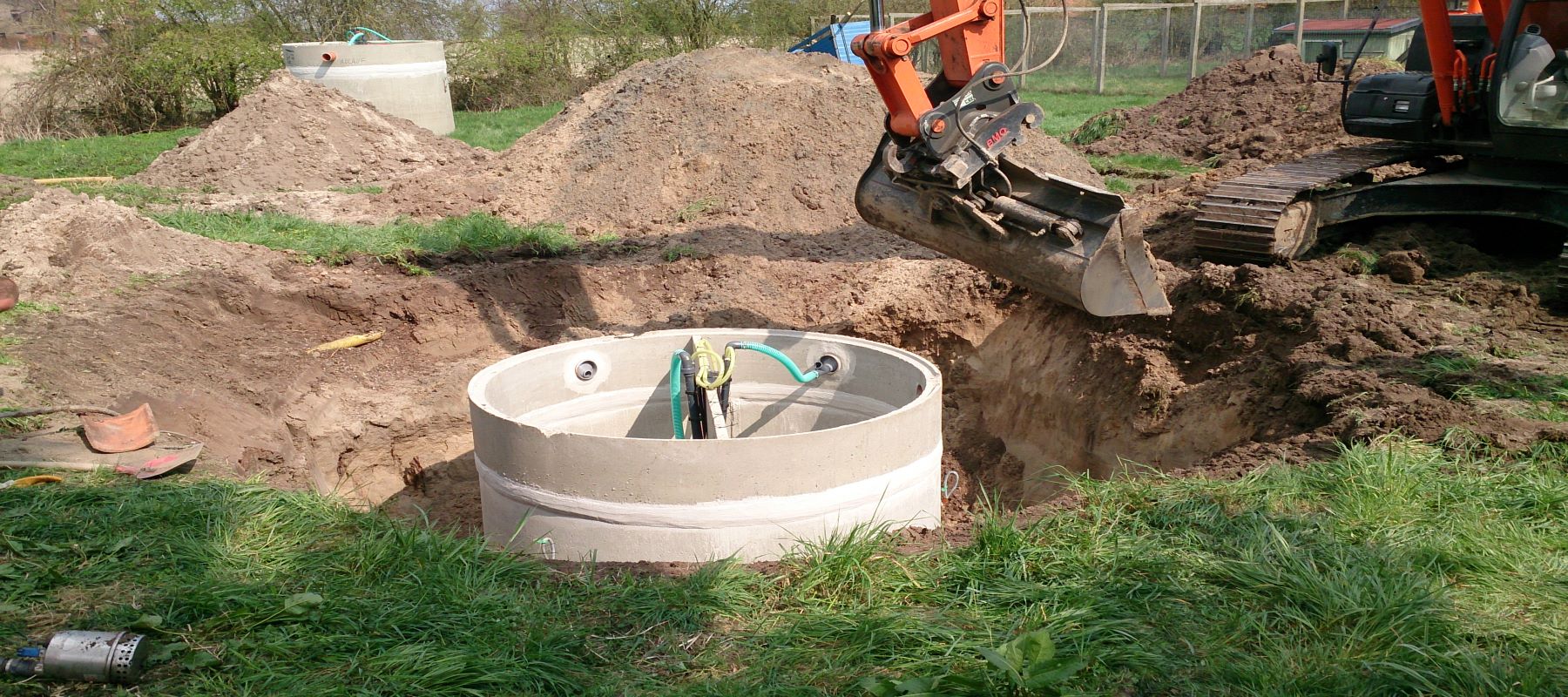 Kleinklär-<br>anlagen&shy;systeme