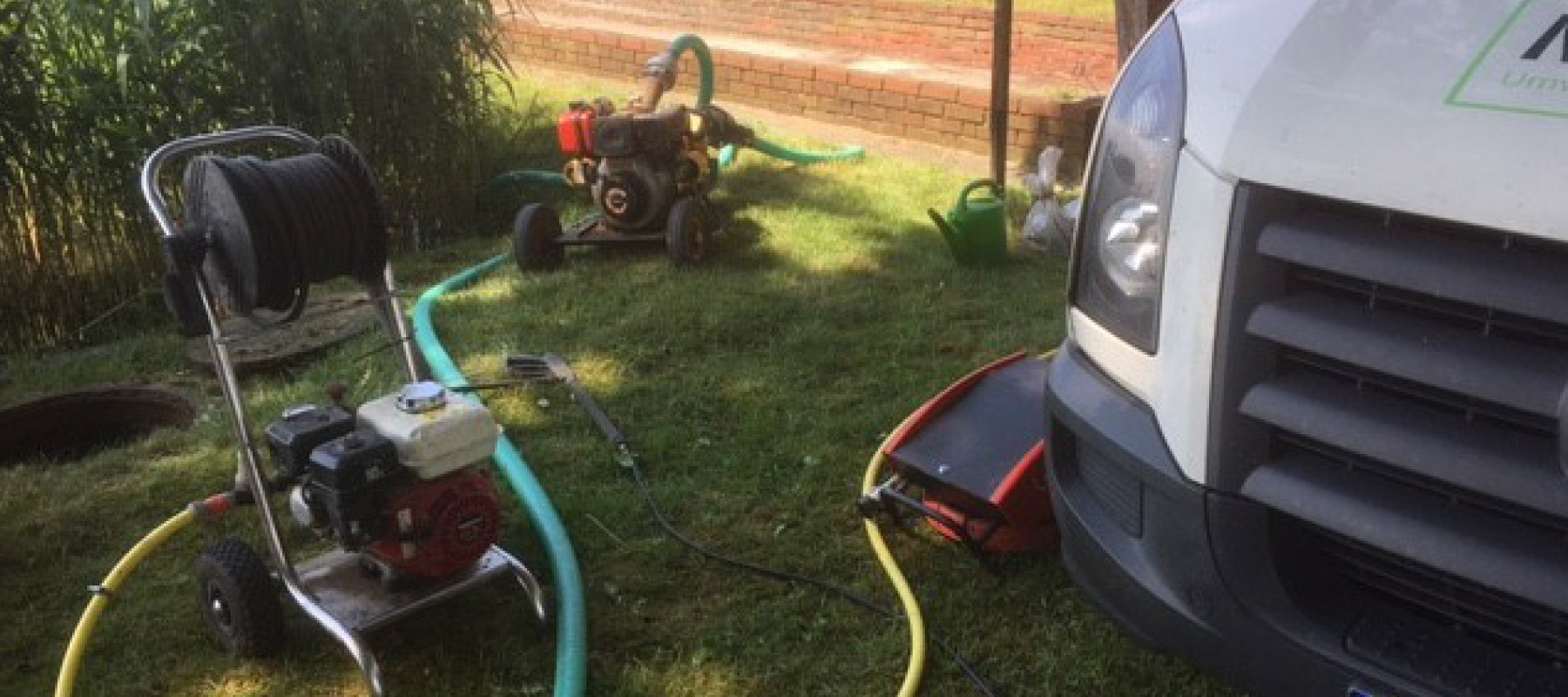 Drainage&shy;spülarbeiten & <br>Kamerabefahrung